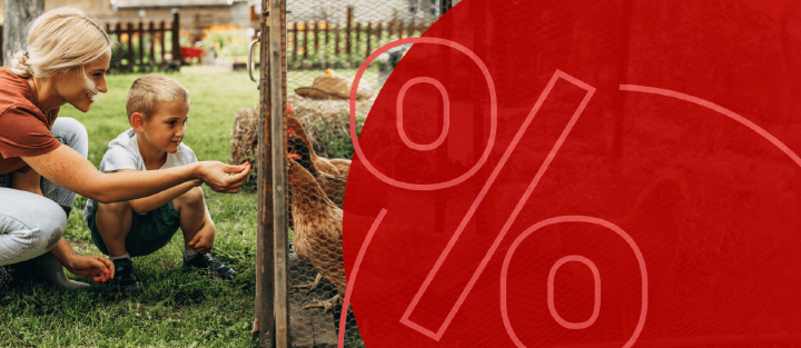 frau kind fuettern huehner landwirtschaft sale prozent preiskracherbild